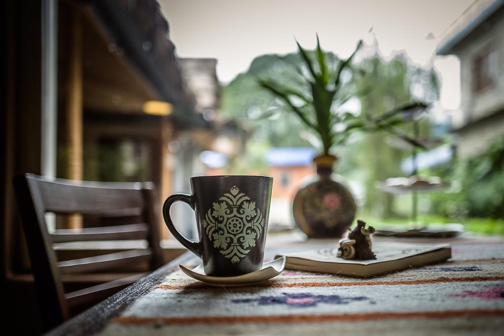 Mingtang Garden Cottage 名堂花园度假屋 Pokhara Exteriör bild